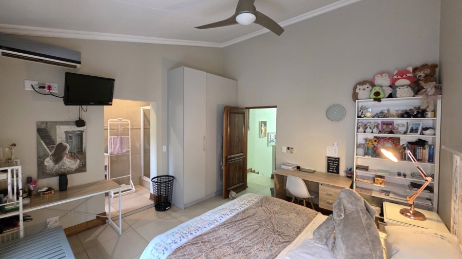 3 Bedroom Property for Sale in Caribbean Beach Club North West